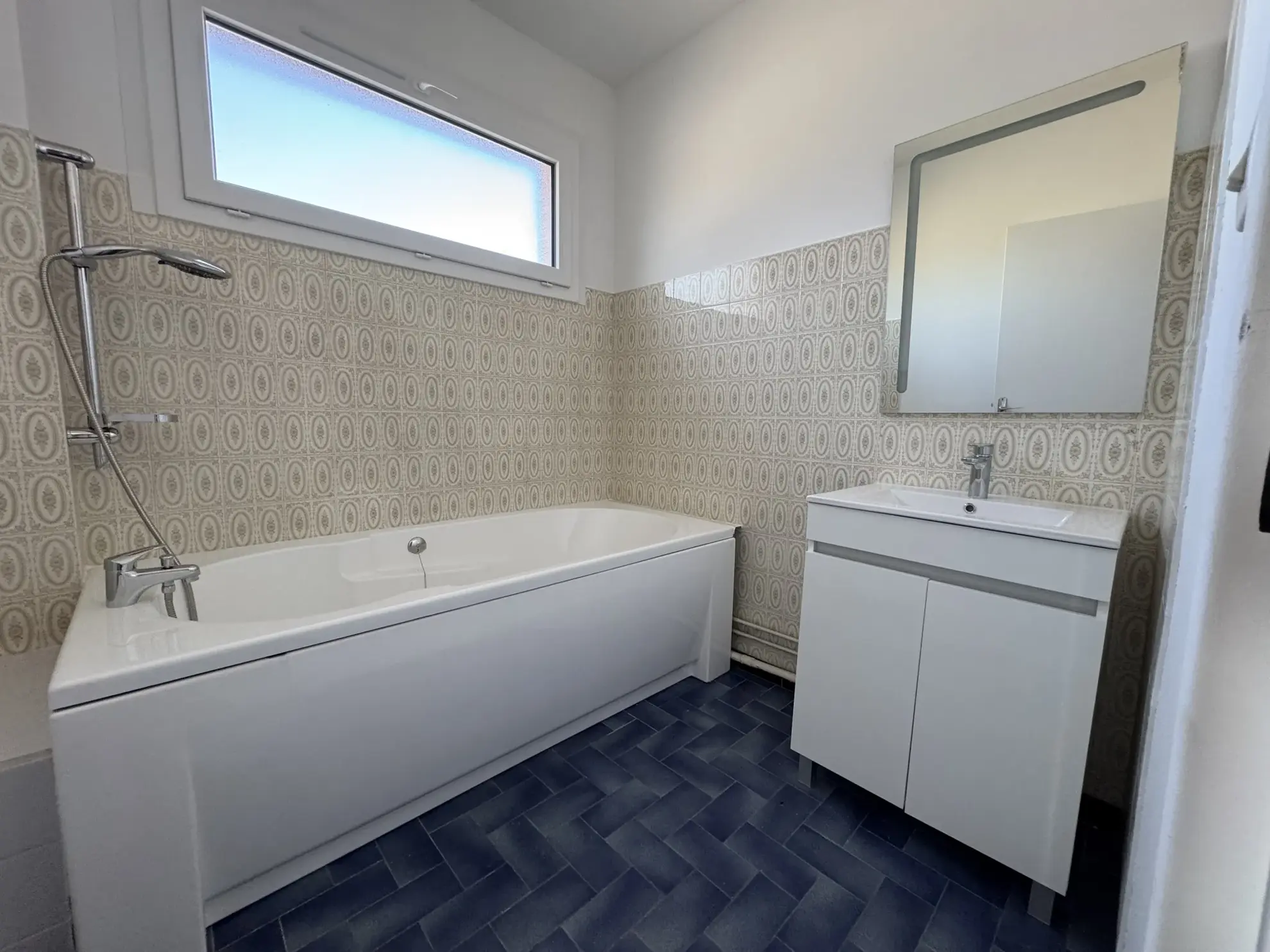 A vendre appartement traversant de 48 m² à Toulouse proche métro et commodités 