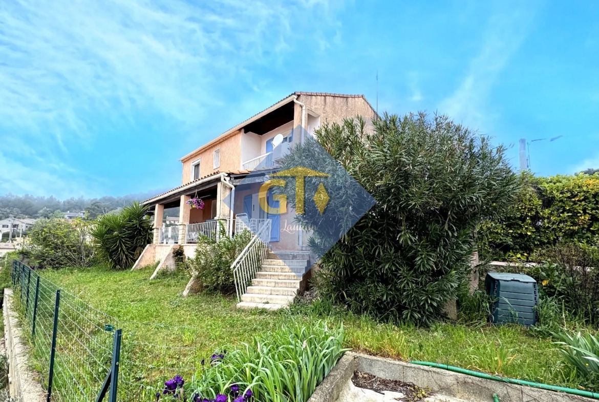 Maison spacieuse de 138 m² avec 5 chambres à Laudun, terrain et garage 