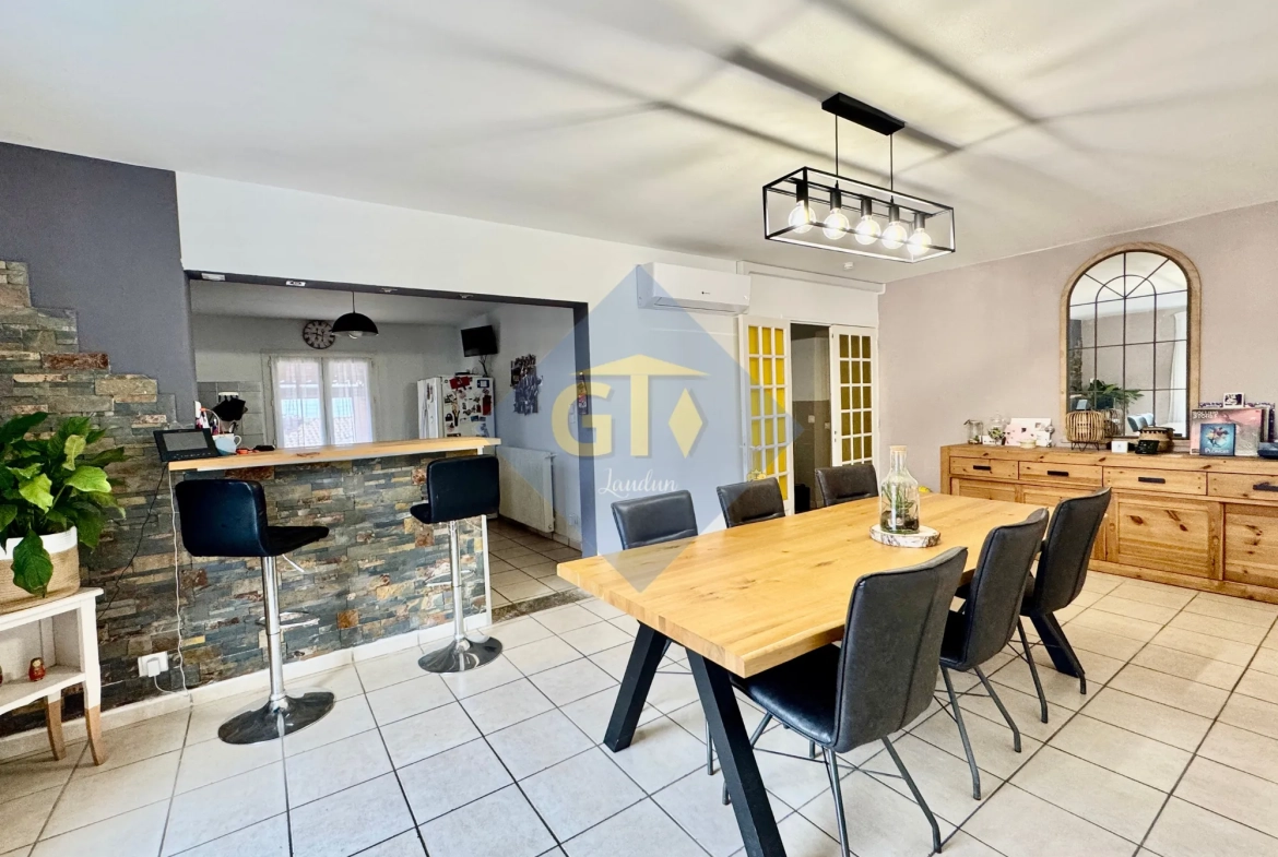 Maison spacieuse de 138 m² avec 5 chambres à Laudun, terrain et garage 