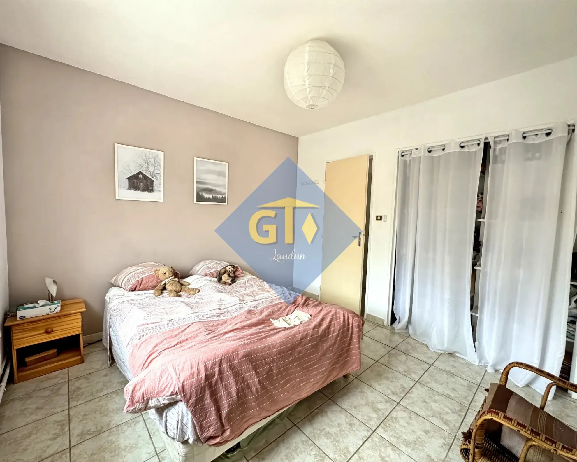Maison spacieuse de 138 m² avec 5 chambres à Laudun, terrain et garage 