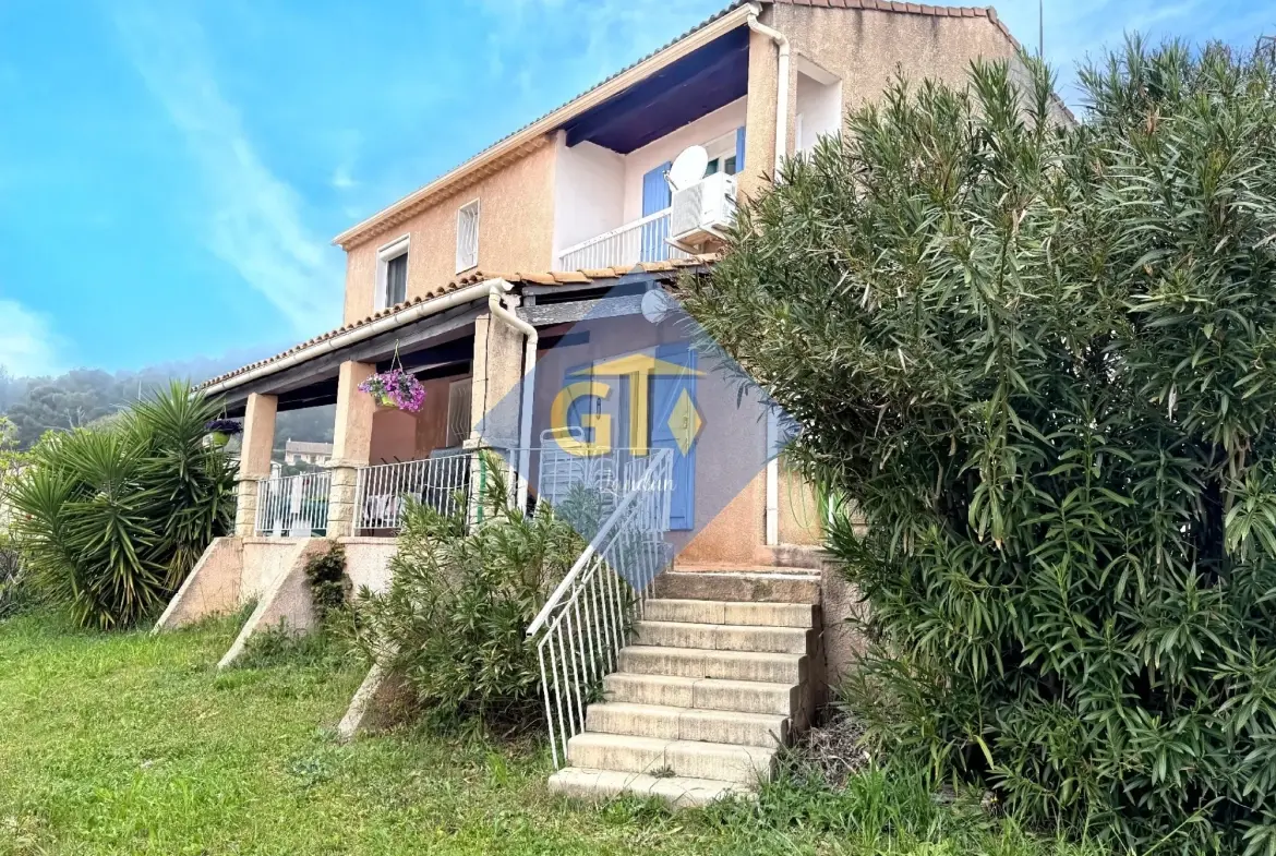 Maison spacieuse de 138 m² avec 5 chambres à Laudun, terrain et garage 