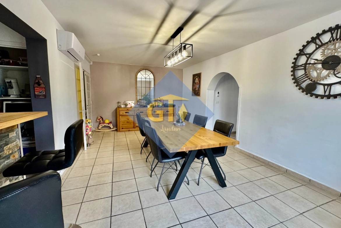 Maison spacieuse de 138 m² avec 5 chambres à Laudun, terrain et garage 