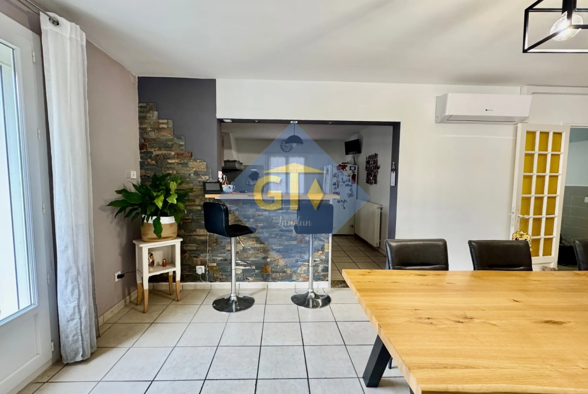 Maison spacieuse de 138 m² avec 5 chambres à Laudun, terrain et garage 
