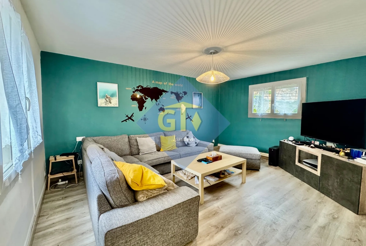 Maison spacieuse de 138 m² avec 5 chambres à Laudun, terrain et garage 