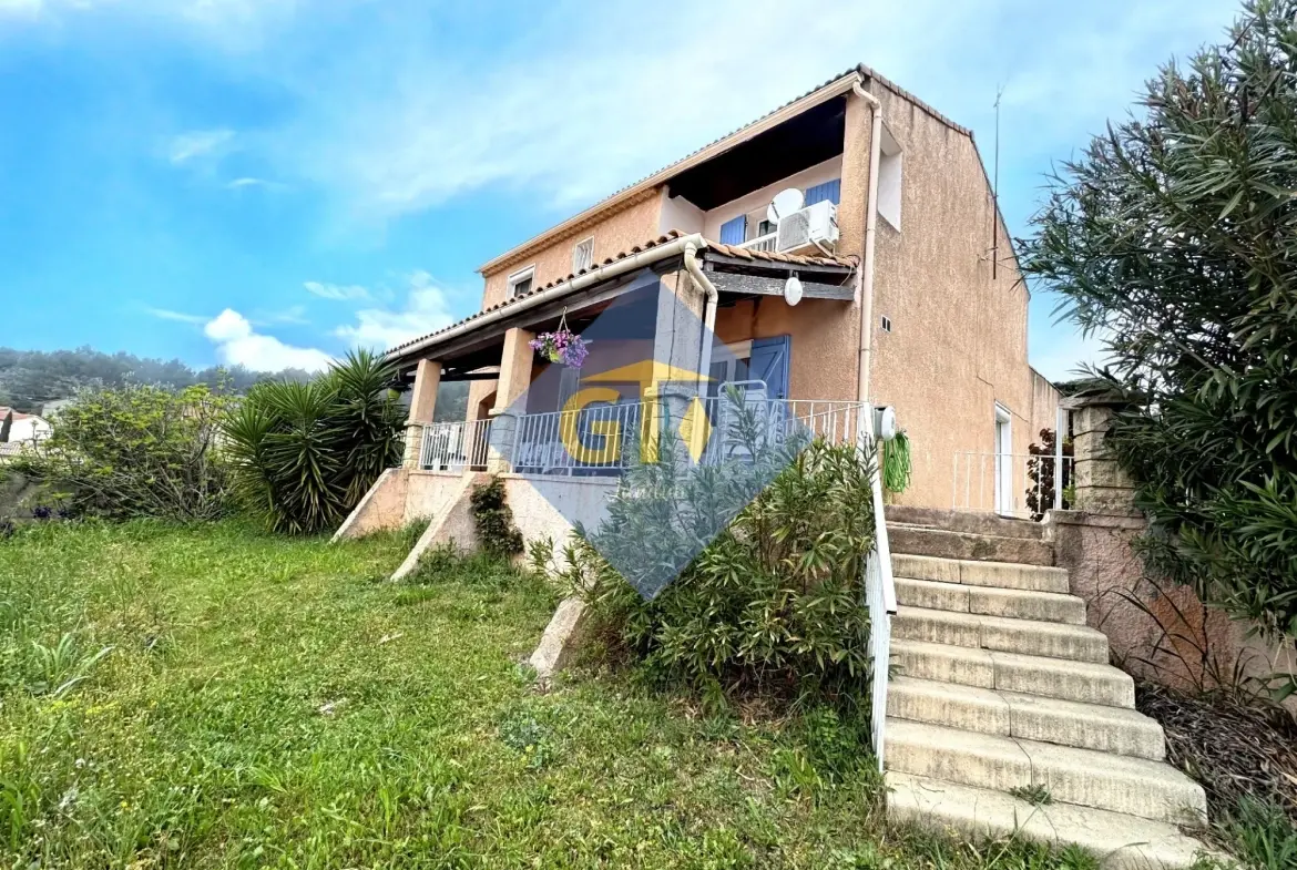Maison spacieuse de 138 m² avec 5 chambres à Laudun, terrain et garage 