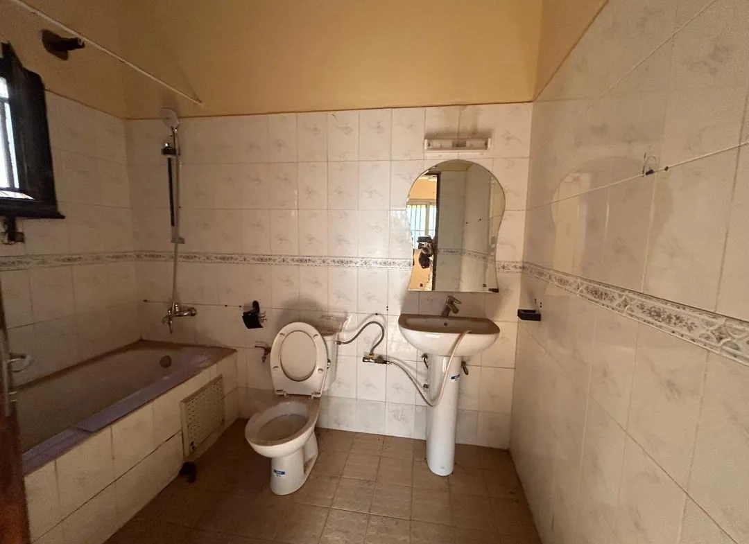 Maison individuelle à vendre à Sebenicoro, Cayenne – 5 pièces, terrasse et garage 