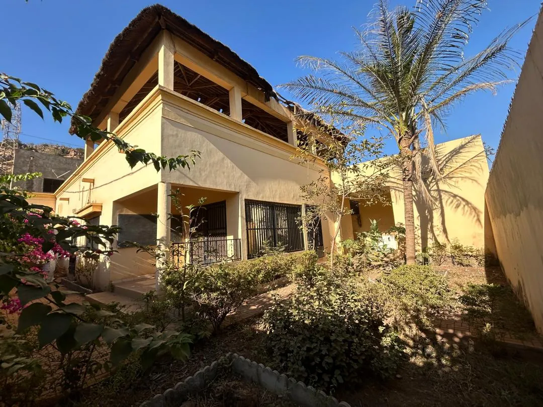 Maison individuelle à vendre à Sebenicoro, Cayenne – 5 pièces, terrasse et garage 