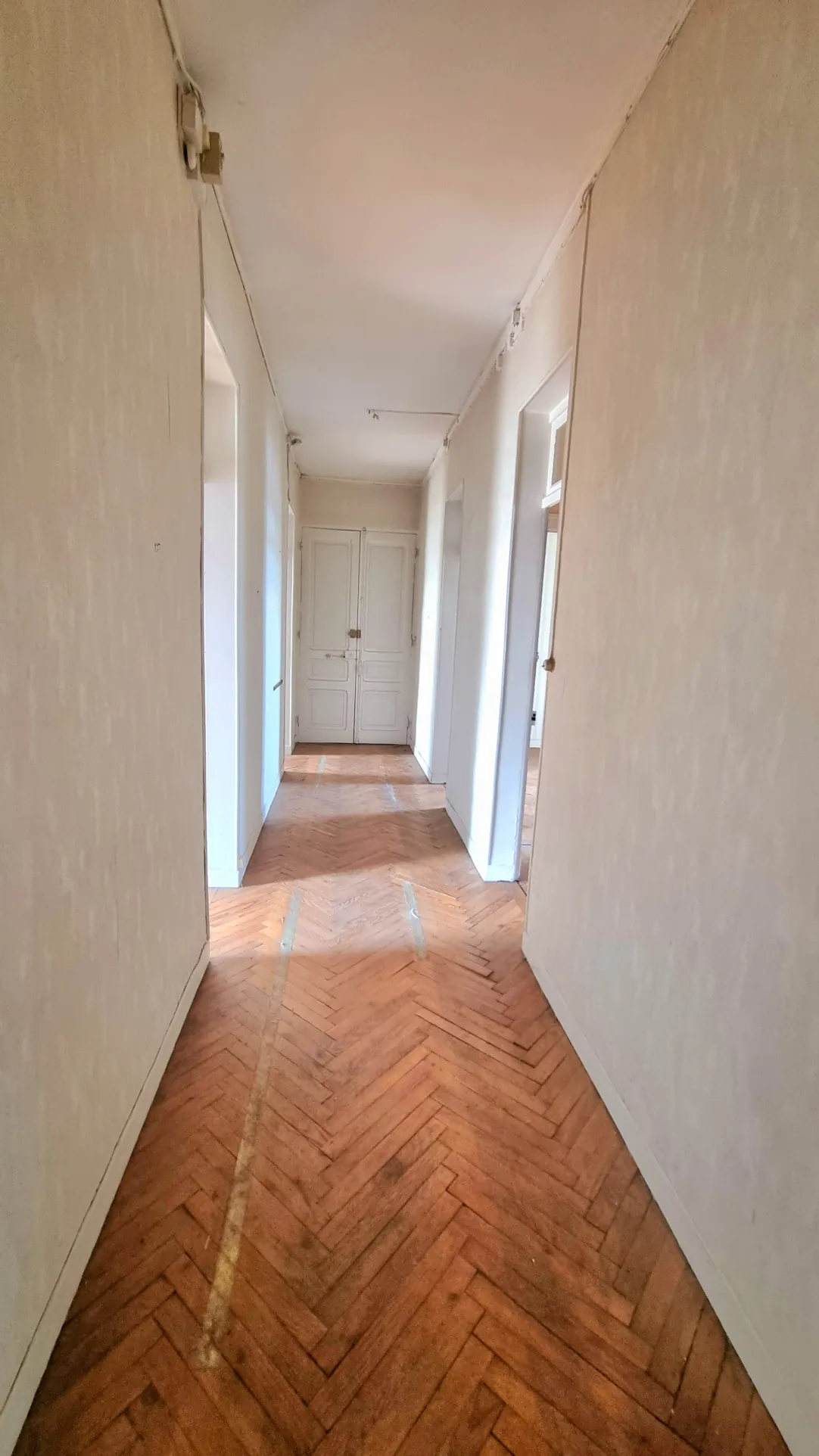 Appartement à vendre de 127m² dans la rue Bertrand Barrère à Tarbes 