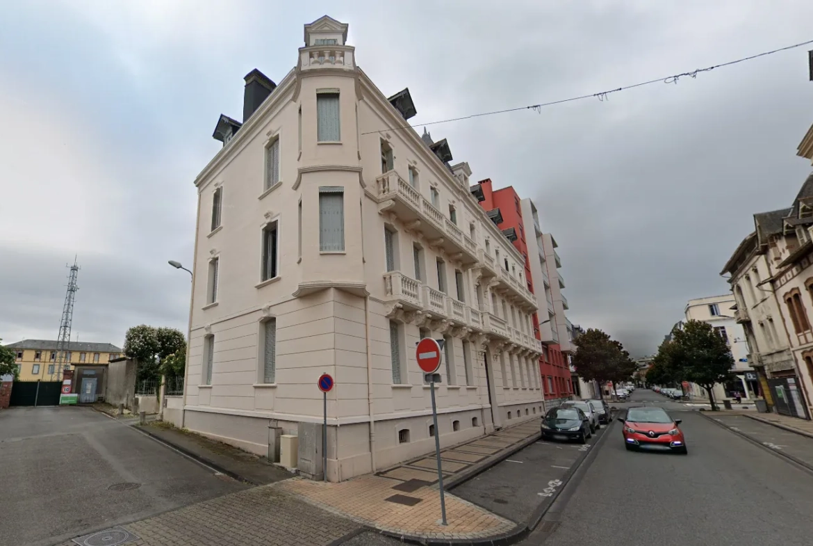 Appartement à vendre de 127m² dans la rue Bertrand Barrère à Tarbes 