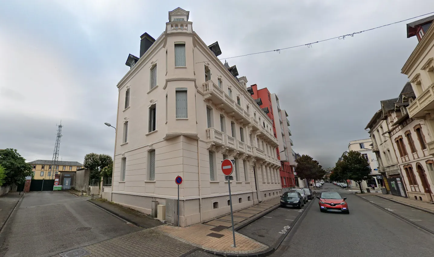 Appartement à vendre de 127m² dans la rue Bertrand Barrère à Tarbes 