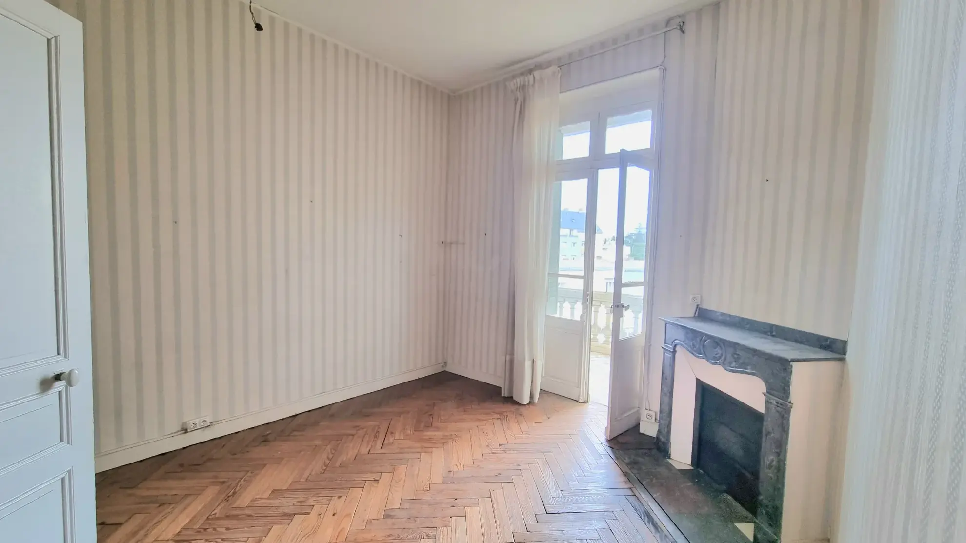 Appartement à vendre de 127m² dans la rue Bertrand Barrère à Tarbes 
