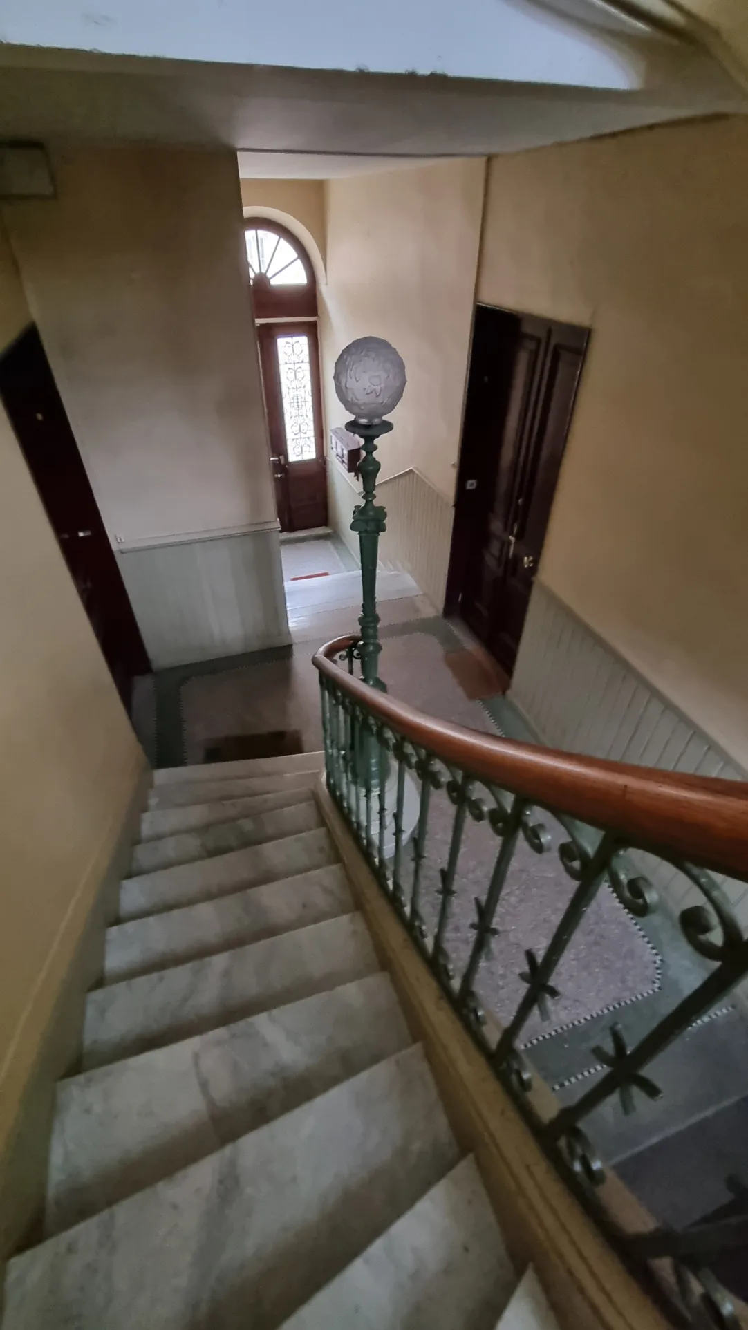 Appartement à vendre de 127m² dans la rue Bertrand Barrère à Tarbes 