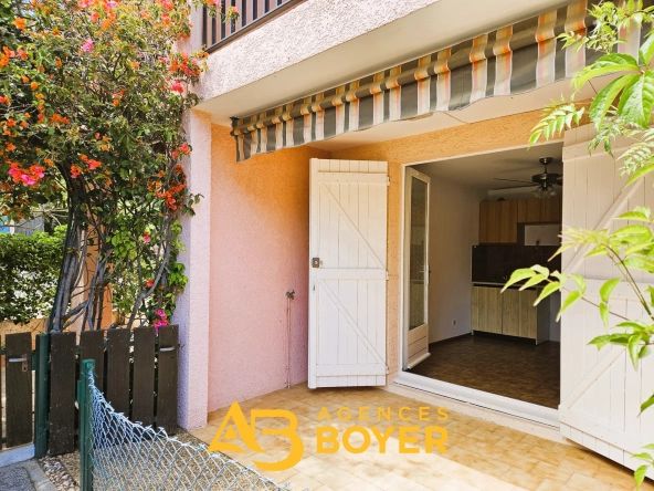Studio en rez-de-jardin proche plage Eden Roc à Bandol avec parking et terrasse