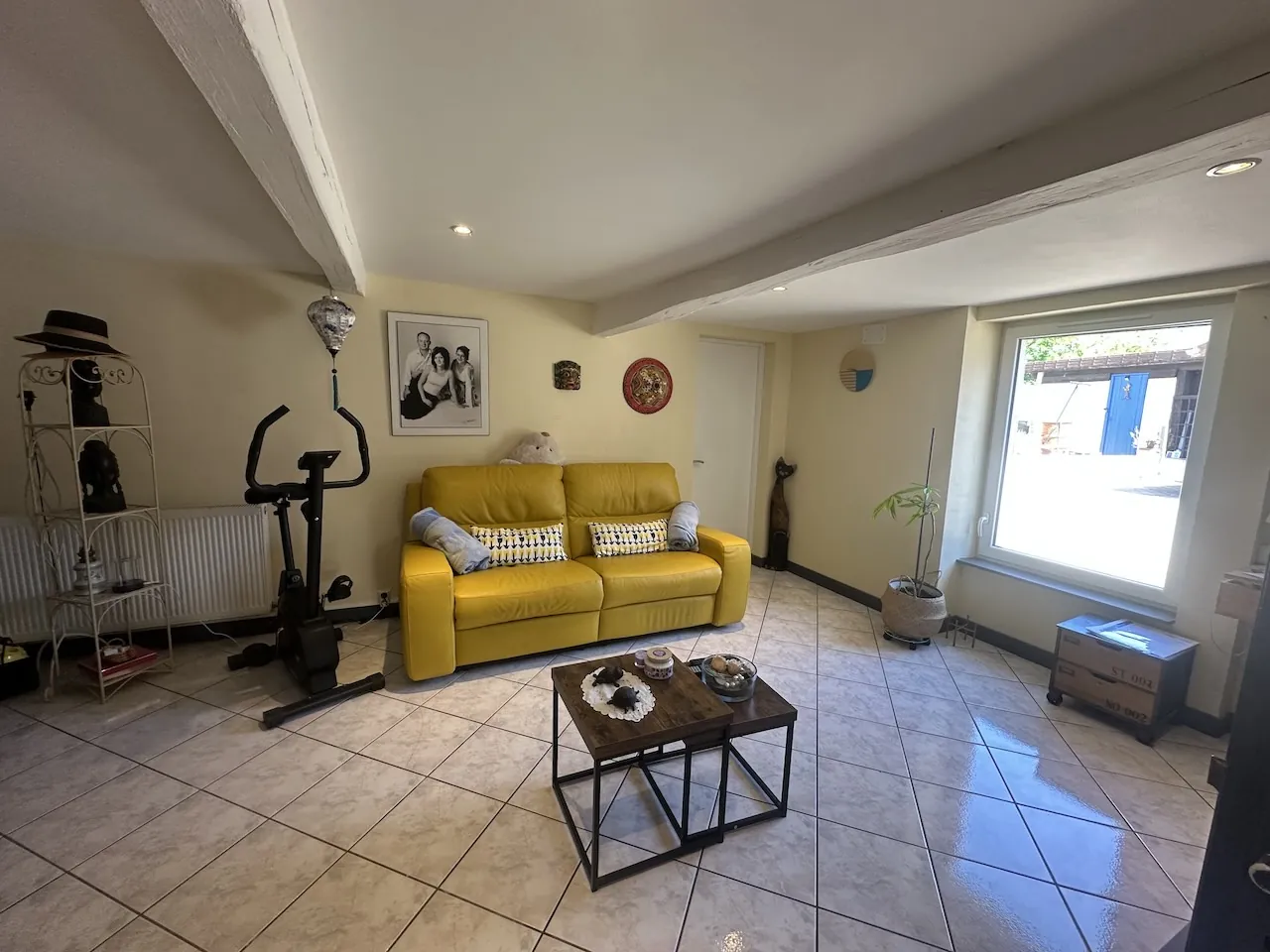 Maison de 107 m² avec piscine à Artaix en vente - Résidence confortable 