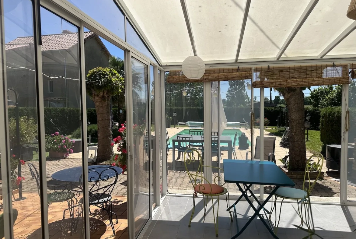 Maison de 107 m² avec piscine à Artaix en vente - Résidence confortable 