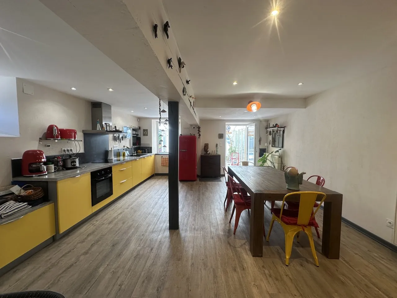 Maison de 107 m² avec piscine à Artaix en vente - Résidence confortable 