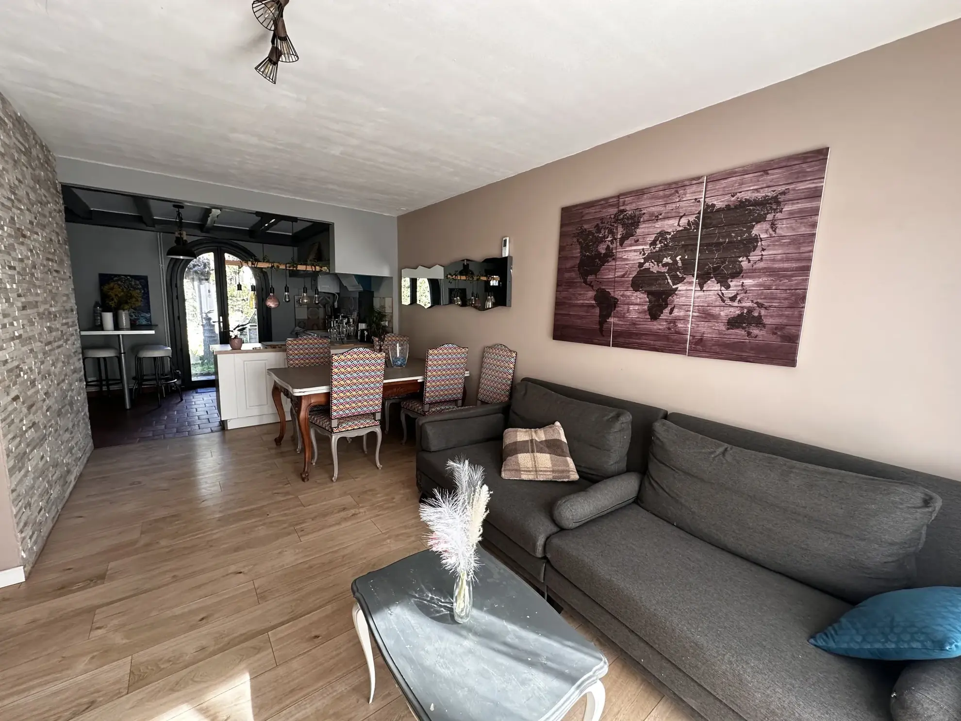 Maison T4 rénovée à Carcassonne avec jardin et garage près du centre-ville 