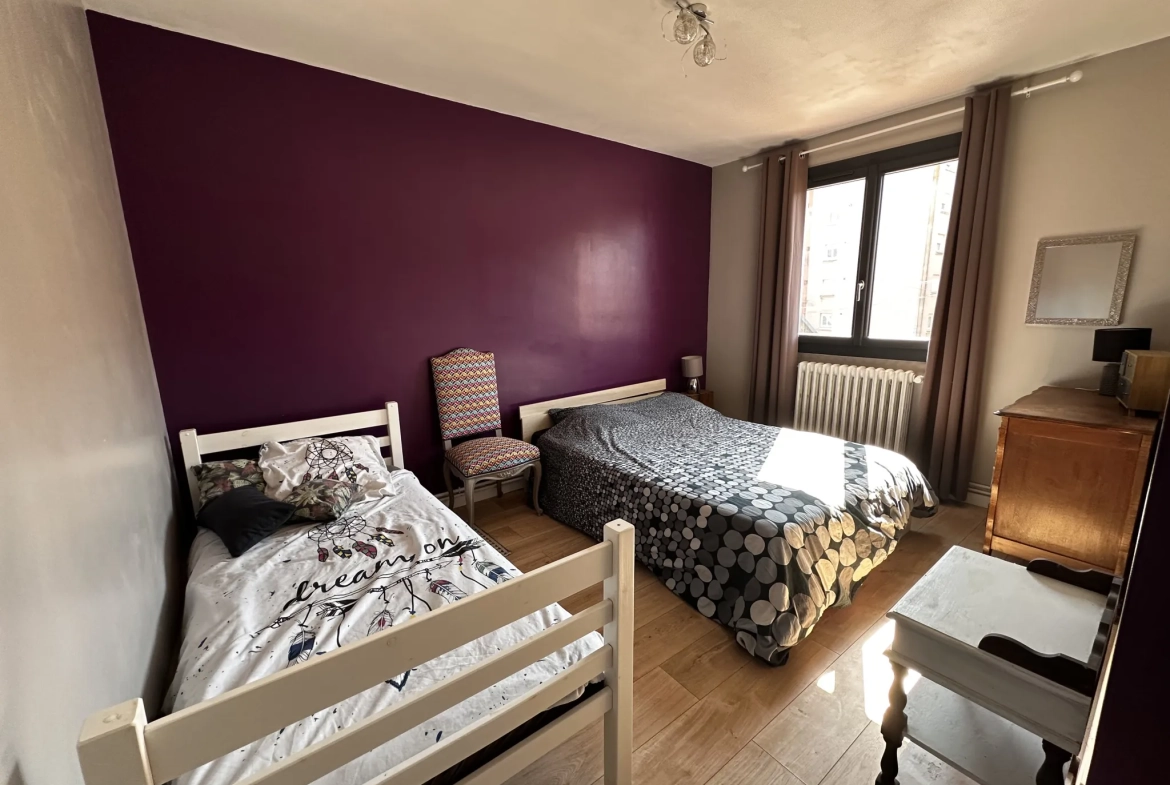 Maison T4 rénovée à Carcassonne avec jardin et garage près du centre-ville 