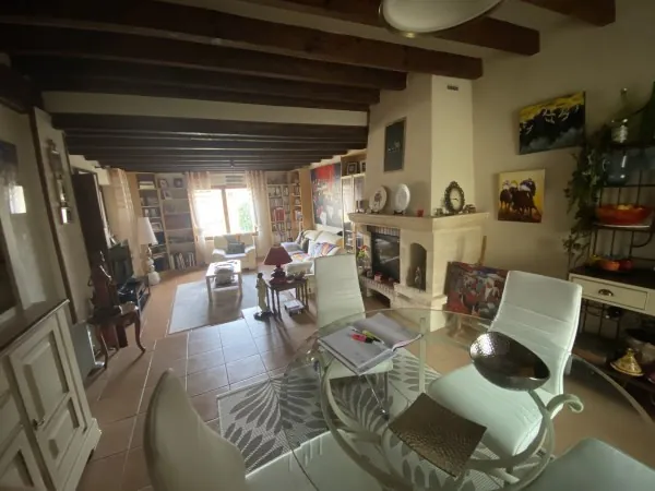 Maison de ville de 150 m² avec terrasses et garage à La Réole 