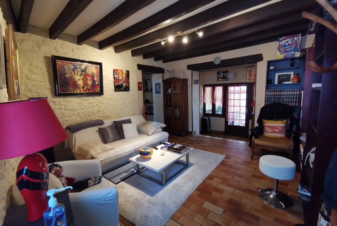 Maison de ville de 150 m² avec terrasses et garage à La Réole 