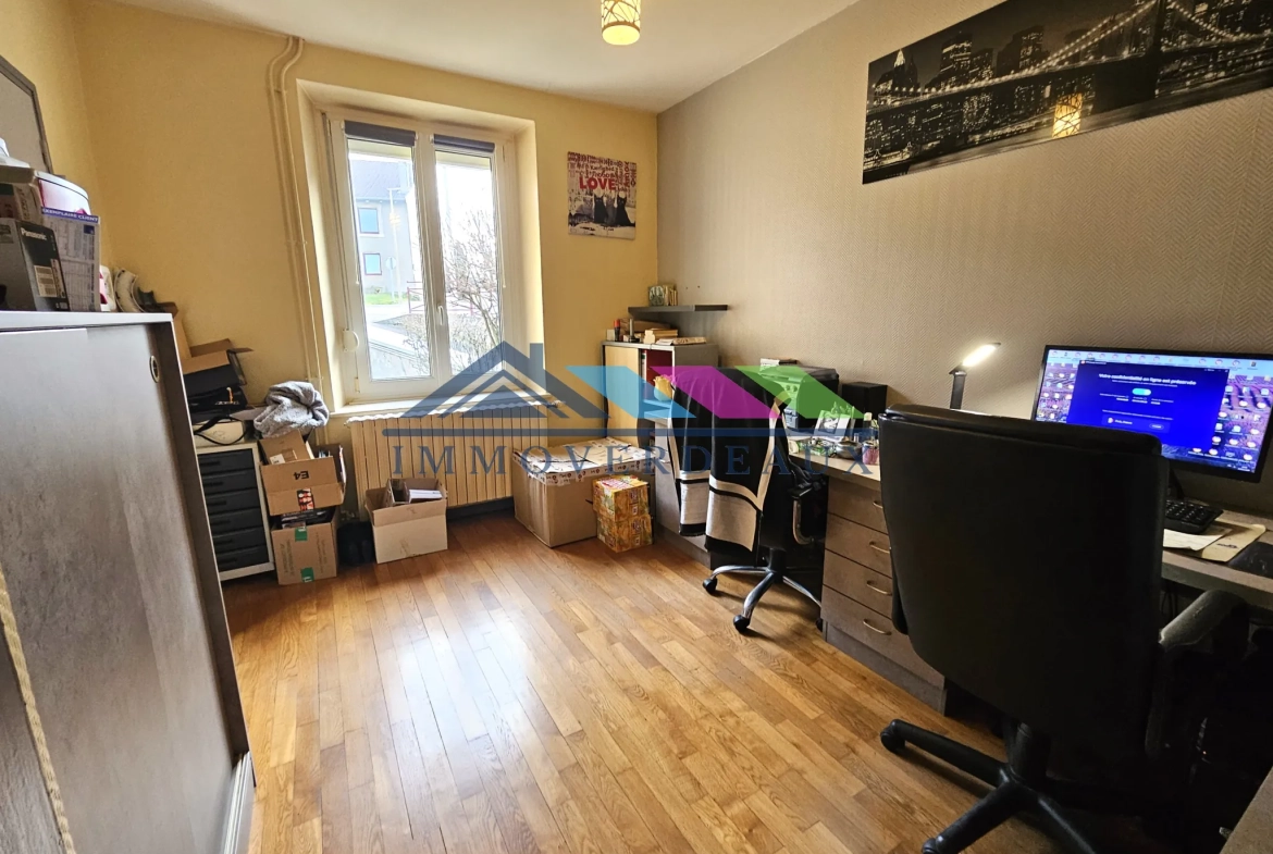 Maison de 140m² à proximité de Nancy avec 4 chambres et garage 
