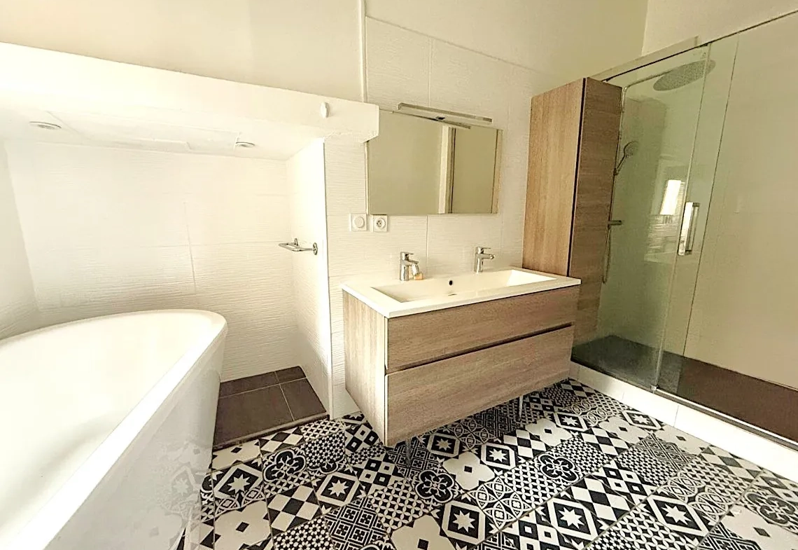 Appartement T3 à vendre au centre-ville de Perpignan, 64 m² avec terrasse et proximité des commerces 