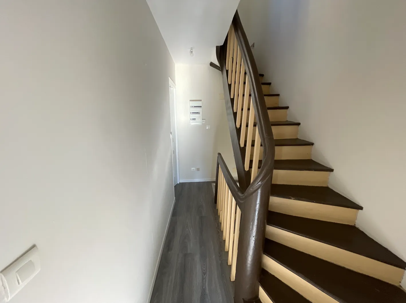 Immeuble de 114 m² à vendre à Sées - Grand espace et emplacement privilégié 
