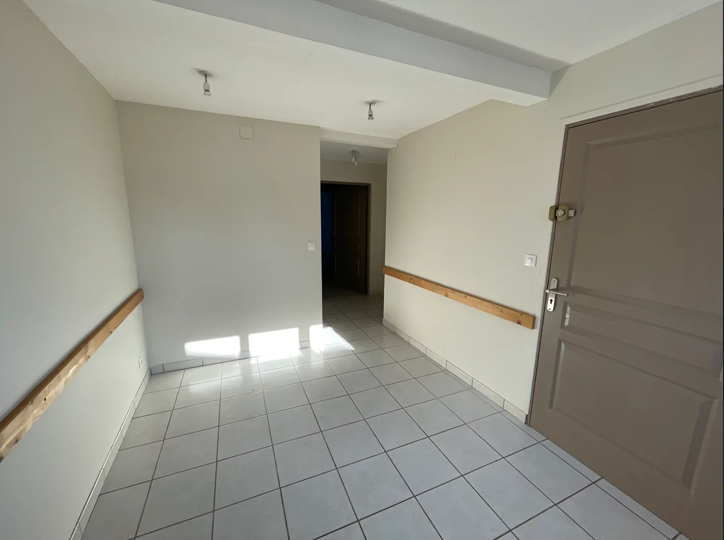 Immeuble de 114 m² à vendre à Sées - Grand espace et emplacement privilégié 