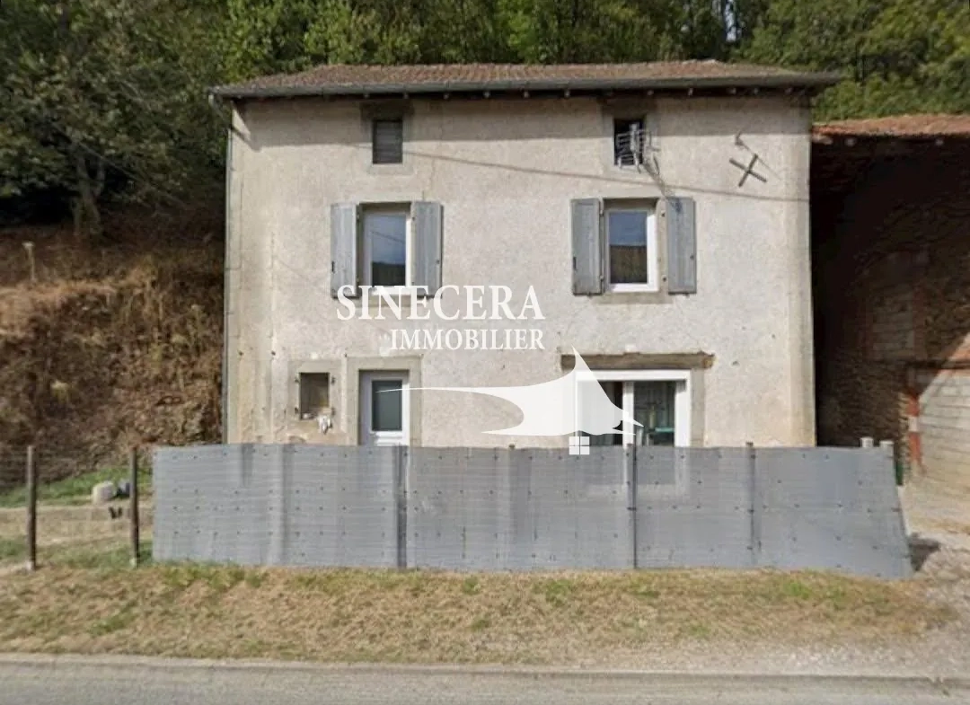 Maison en pierre à 7 km de Figeac avec potentiel d'aménagement 