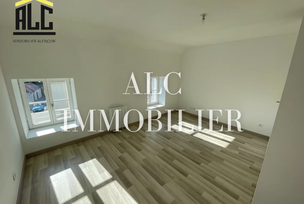 Immeuble de 114 m² à vendre à Sées - Grand espace et emplacement privilégié 