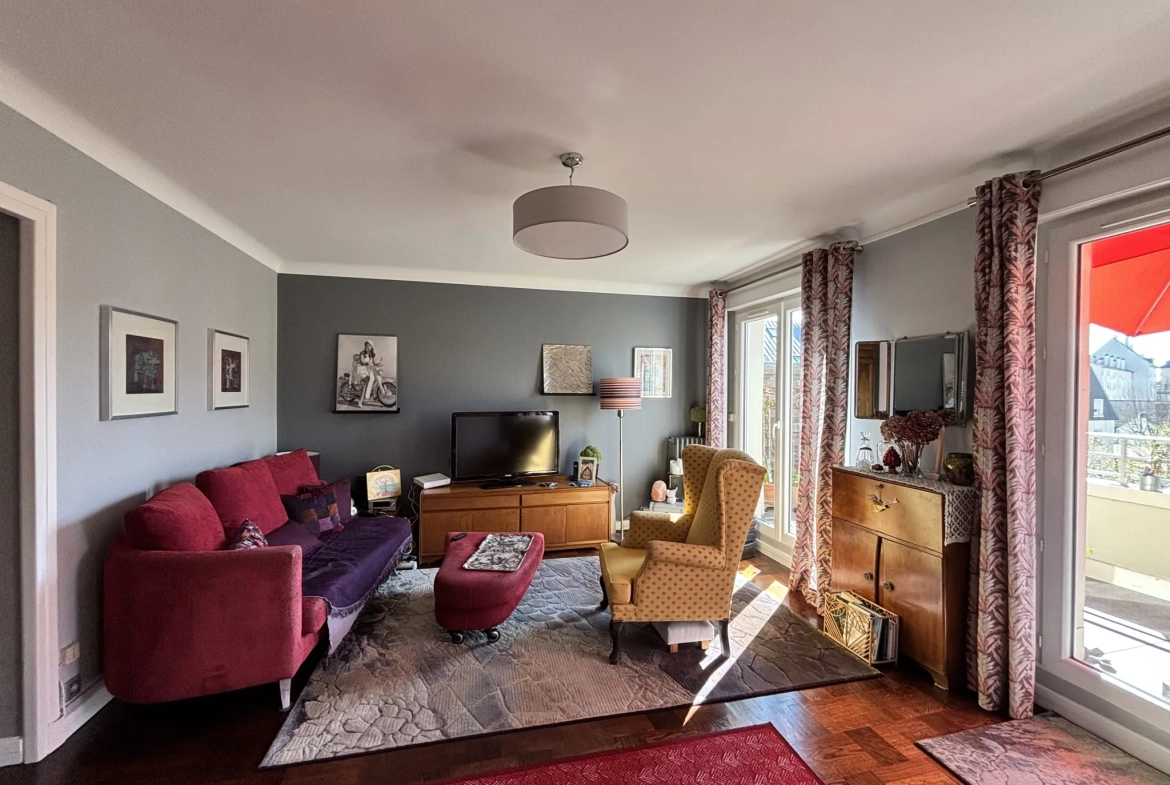 Appartement 5 pièces avec terrasse à Vaucelles, Caen - Lumineux et proche centre-ville 