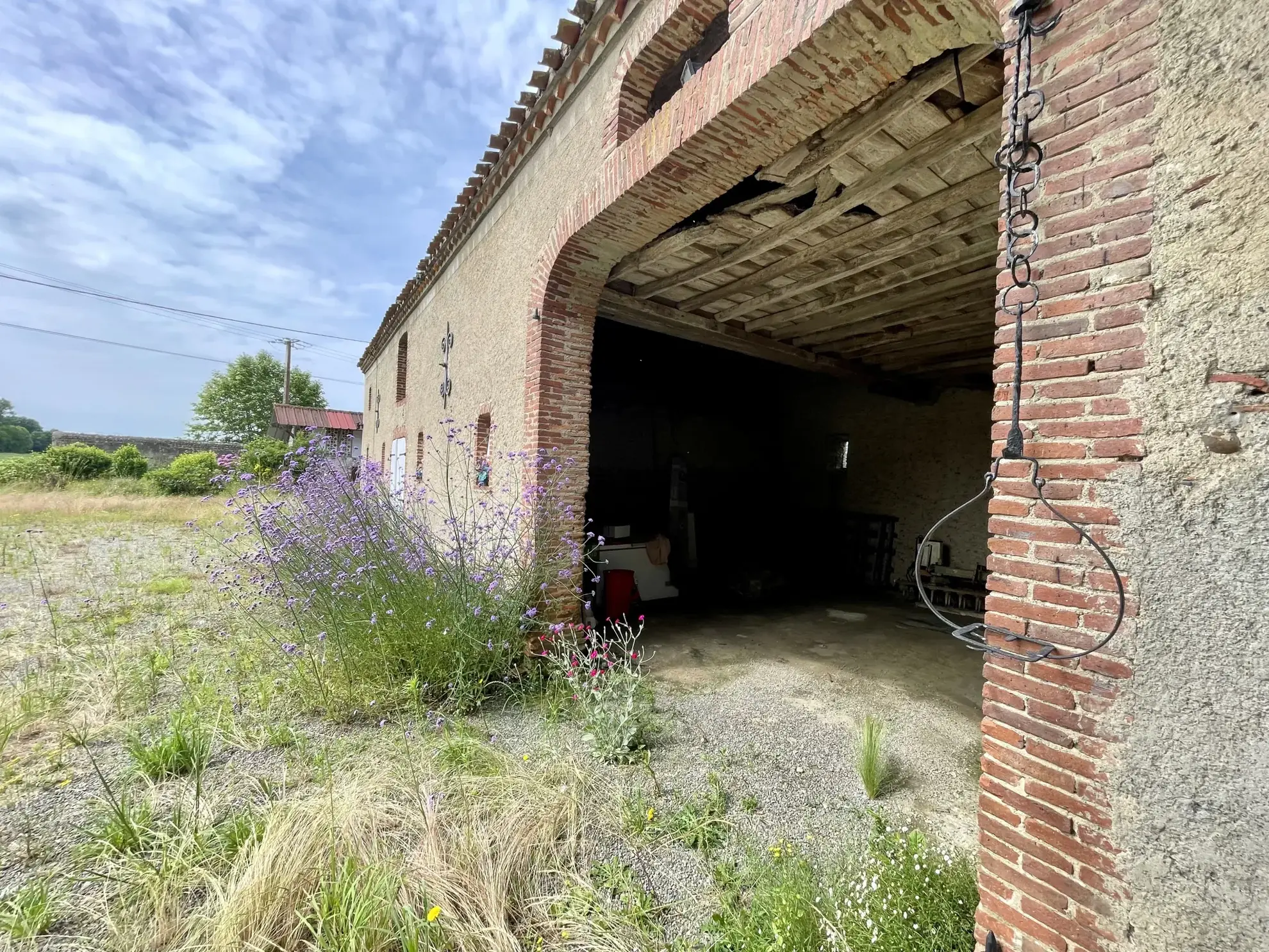 Magnifique corps de ferme à Estirac avec vue imprenable sur les Pyrénées 