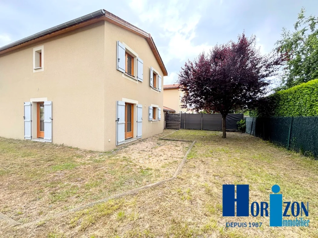 Maison 4 Chambres avec Garage et Jardin à Saint-Marcellin-en-Forez