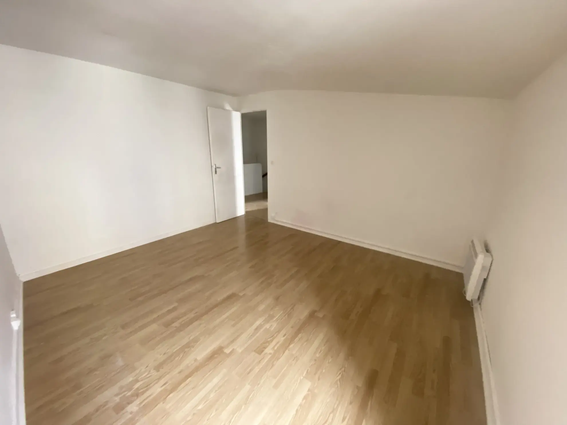Maison de ville à La Reole de 100 m² avec cour, idéal pour investissement 