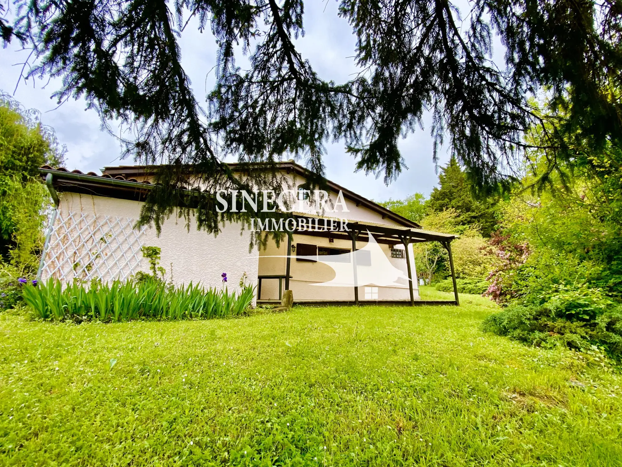 Maison de campagne de 110 m² à Thénac près de Sigoulès, vue vignobles 