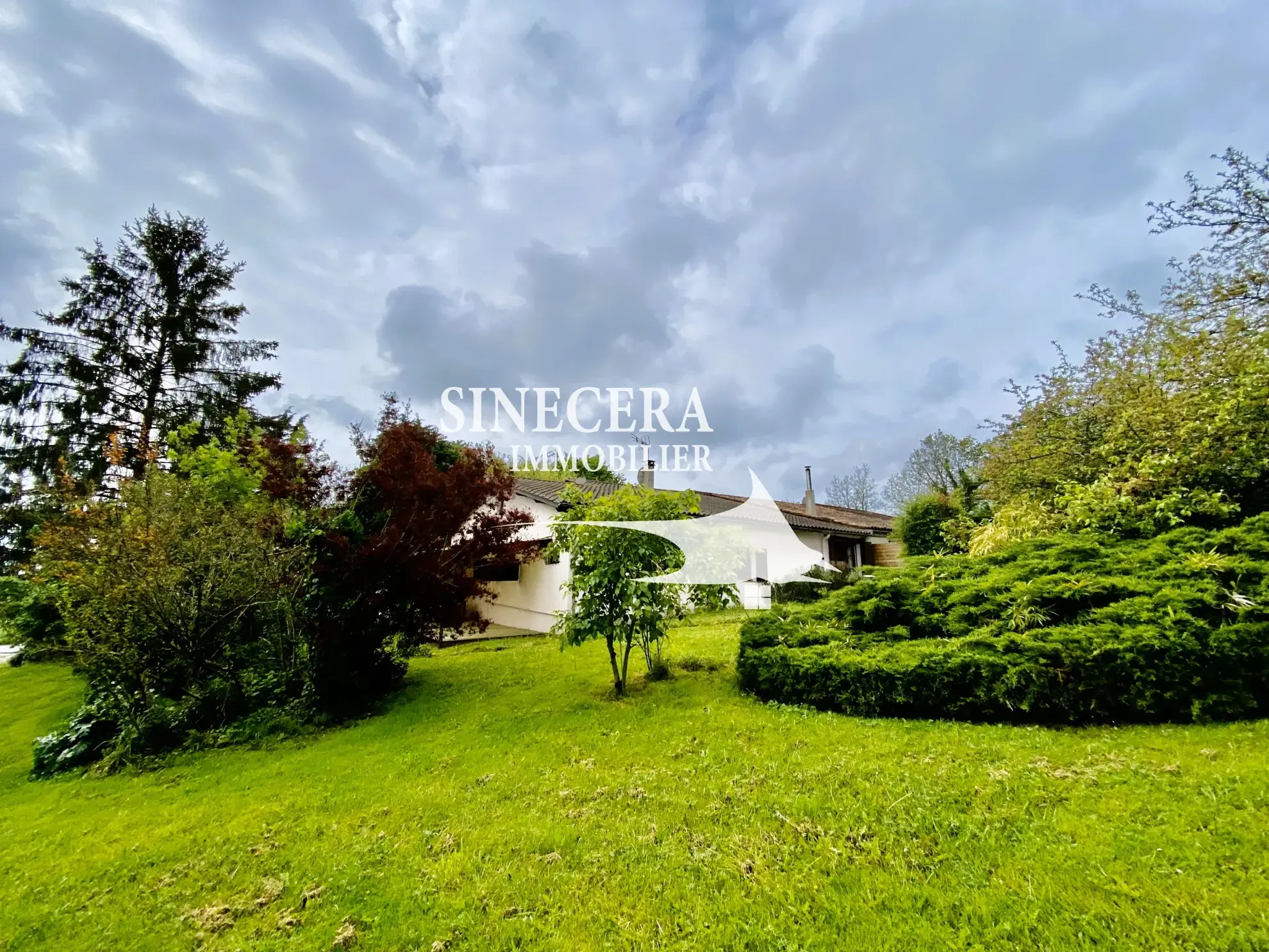 Maison de campagne de 110 m² à Thénac près de Sigoulès, vue vignobles 