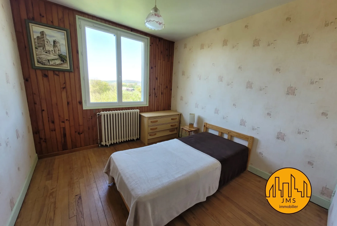 Maison de 113 m² avec grand terrain et vue secteur Noyant d'Allier 
