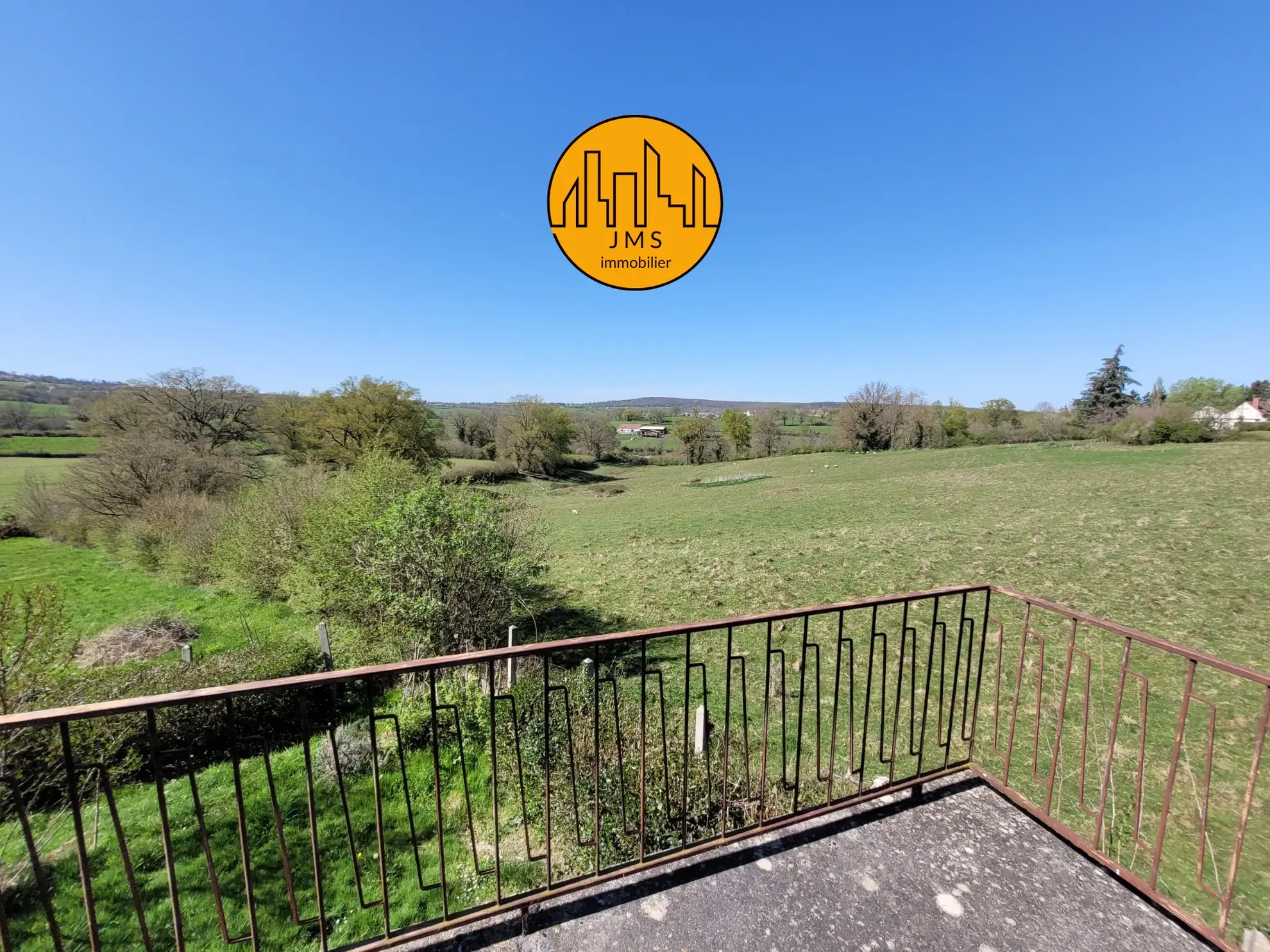 Maison de 113 m² avec grand terrain et vue secteur Noyant d'Allier 
