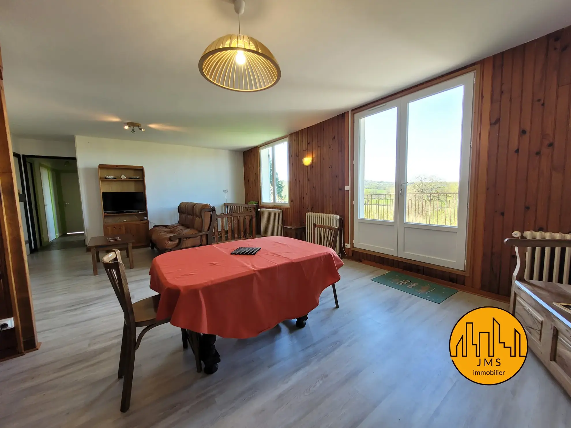Maison de 113 m² avec grand terrain et vue secteur Noyant d'Allier 