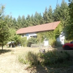 Maison individuelle isolée avec grange et vue sur la vallée à Loddes