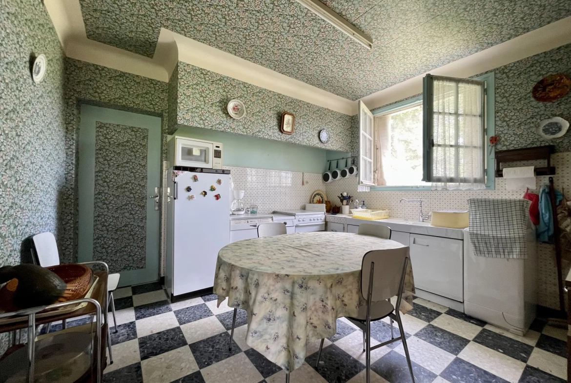 Maison à vendre à Ansost avec grand parc et potentiel de rénovation près de Vic-en-Bigorre 