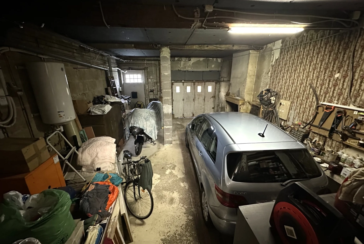 Maison à vendre avec 4 chambres à Seyches - Opportunité rare 