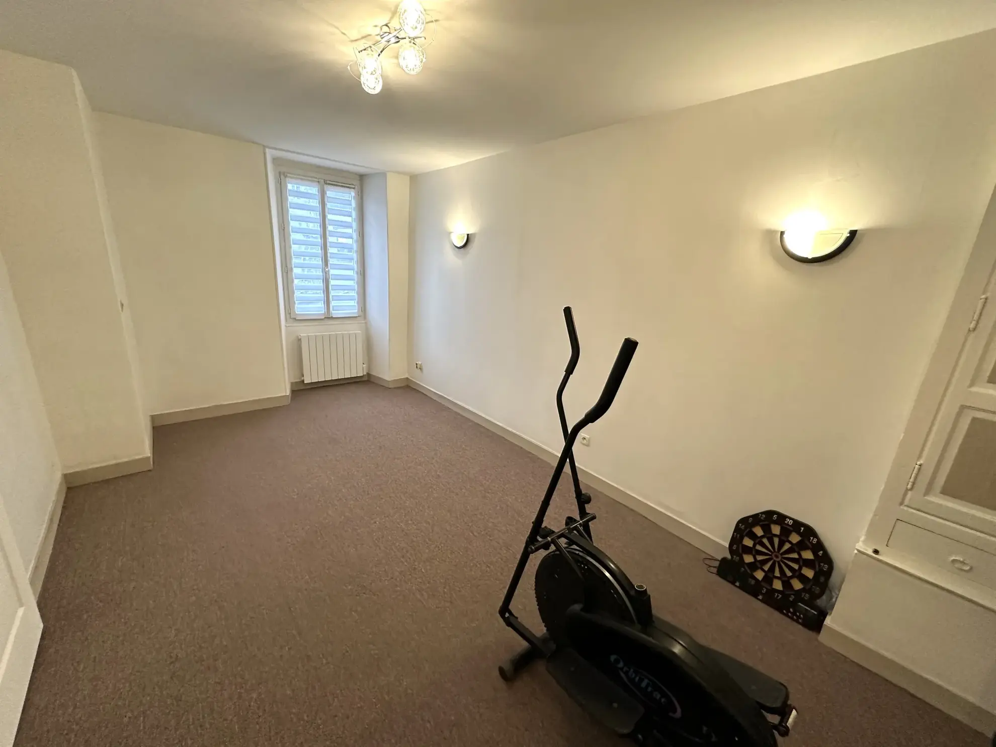 Maison à vendre avec 4 chambres à Seyches - Opportunité rare 