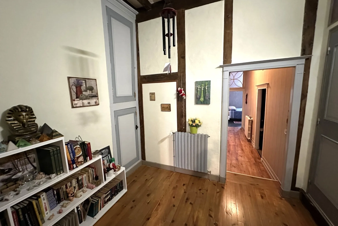 Maison à vendre avec 4 chambres à Seyches - Opportunité rare 