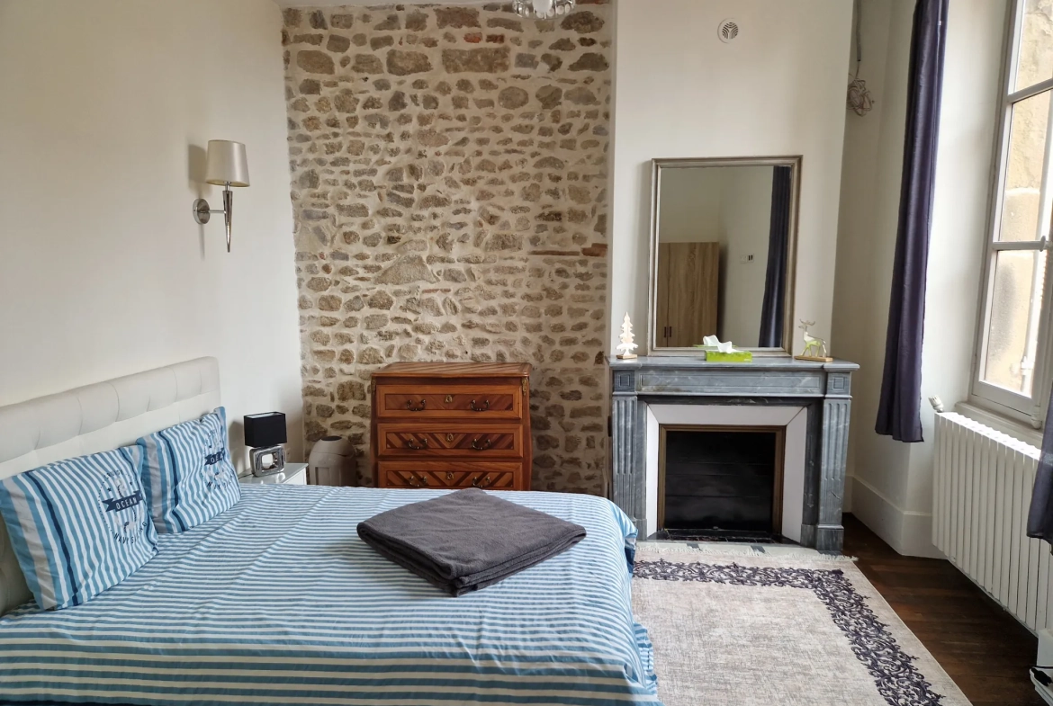 Magnifique appartement duplex au cœur historique d'Autun - 5 chambres, cave, prix 229 000 EUR 