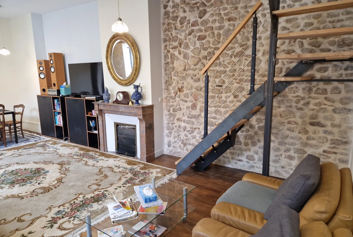 Magnifique appartement duplex au cœur historique d'Autun - 5 chambres, cave, prix 229 000 EUR 