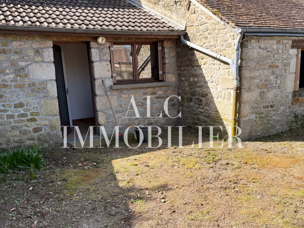Maison à vendre à Alençon de 24,45 m² avec garage et grand terrain