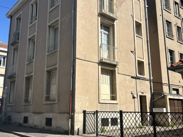 Comble à aménager à Toul - Potentiel pour résidence ou investissement