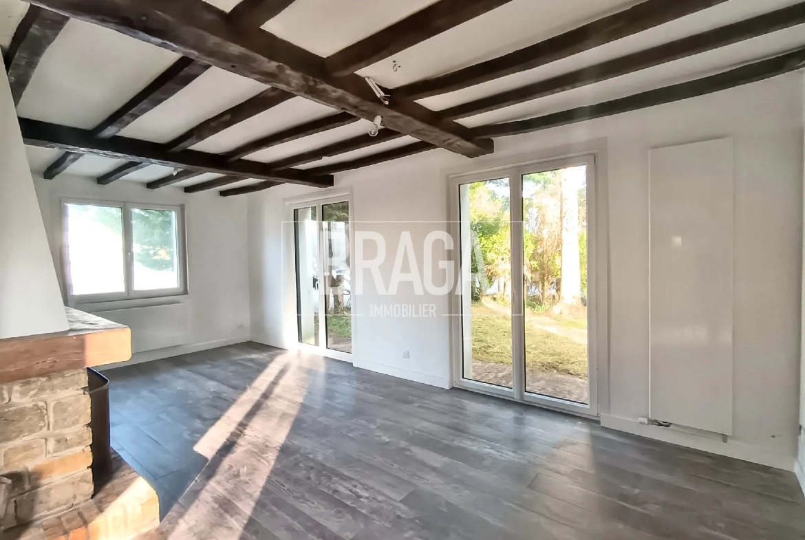 Maison de plain-pied rénovée de 133m² à Longfossé avec 3 chambres 