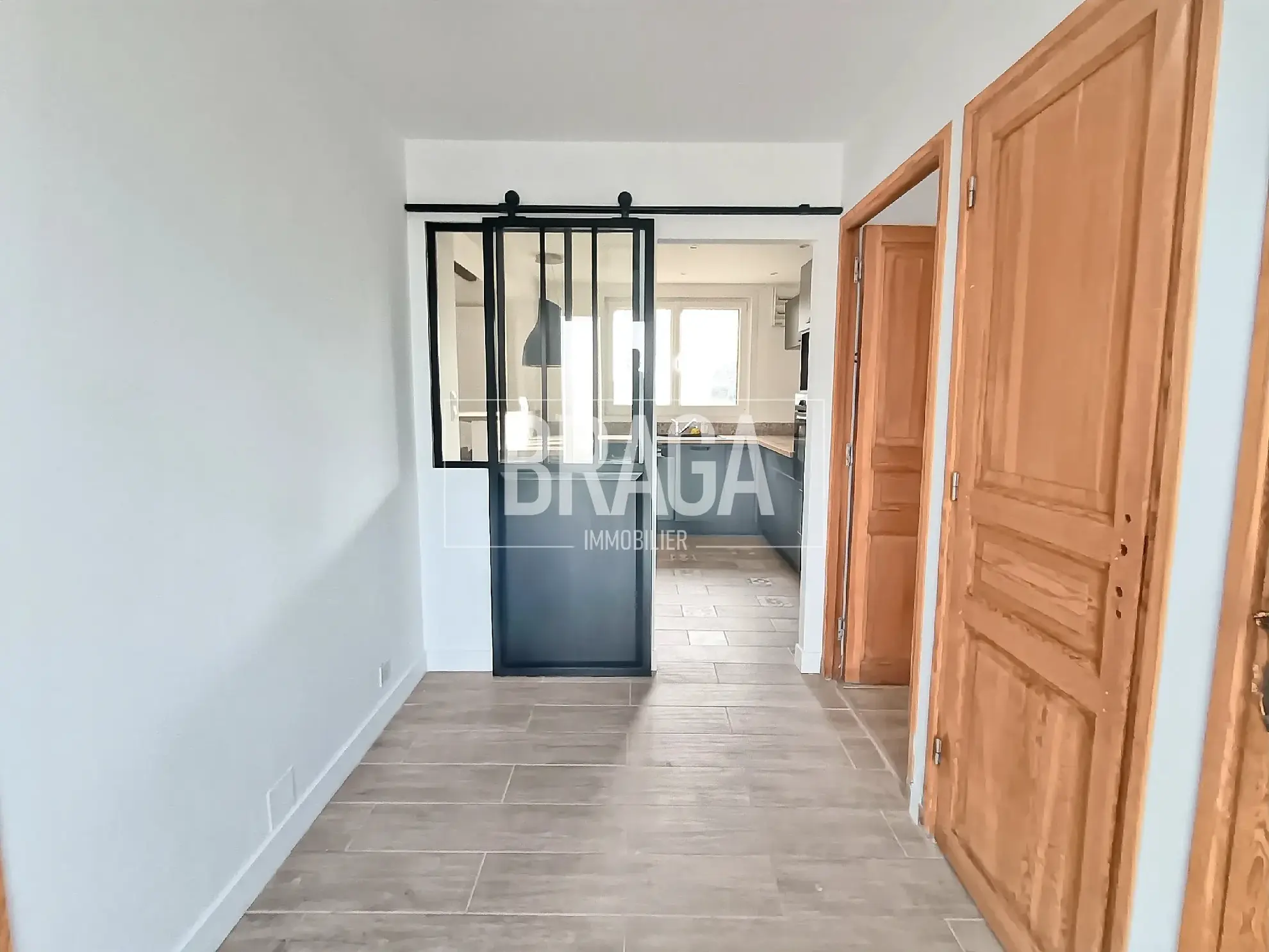 Maison de plain-pied rénovée de 133m² à Longfossé avec 3 chambres 